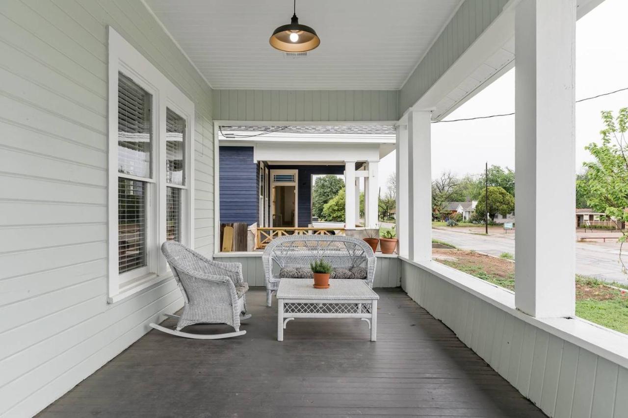 Restored 1930S Uptown Bungalow 2 Min. To Magnolia Waco Exteriér fotografie