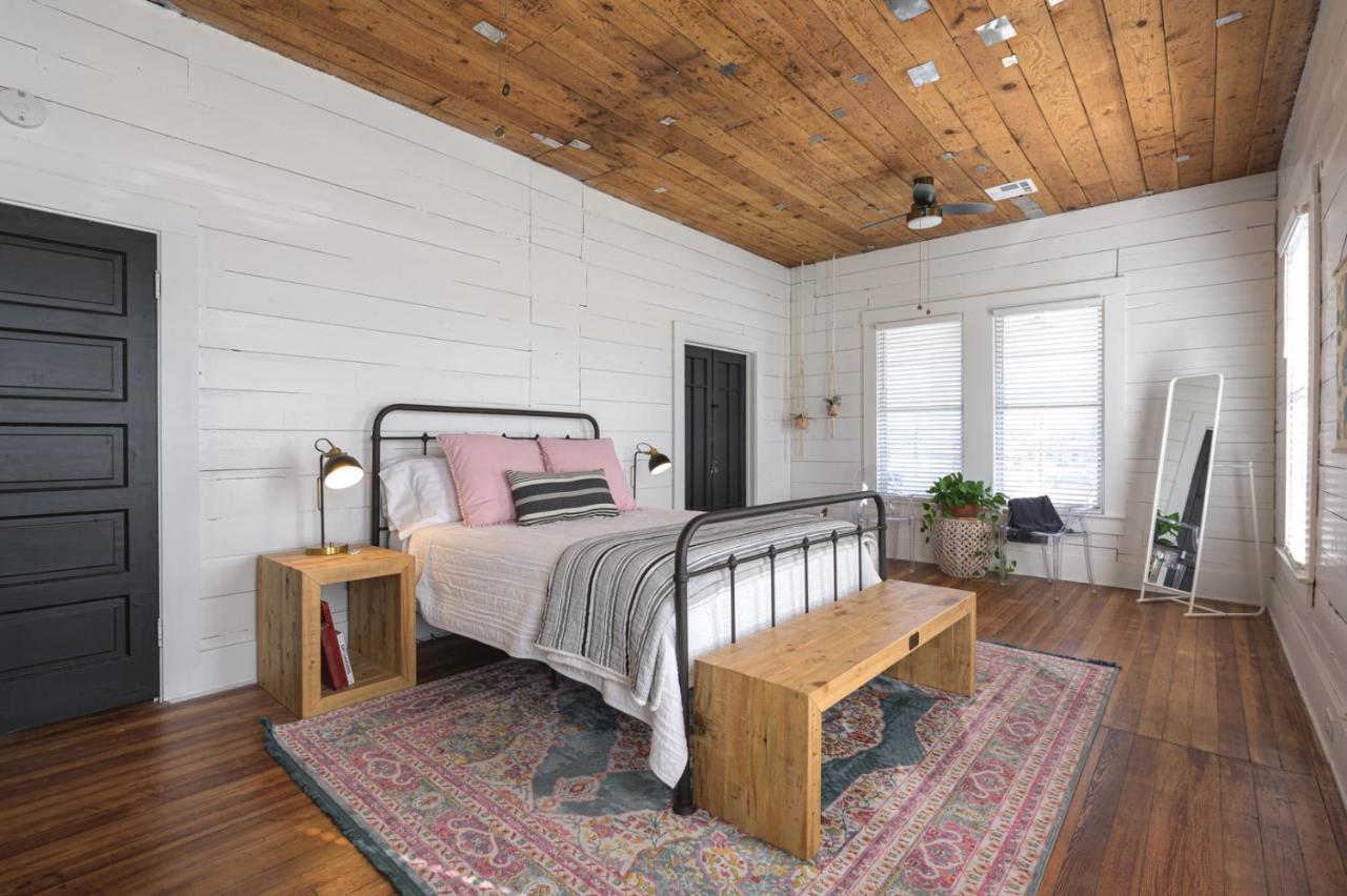 Restored 1930S Uptown Bungalow 2 Min. To Magnolia Waco Exteriér fotografie